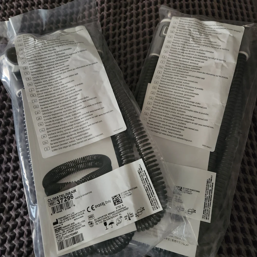 ResMed ClimateLineAir Tubing - Black - Picture 3 of 4